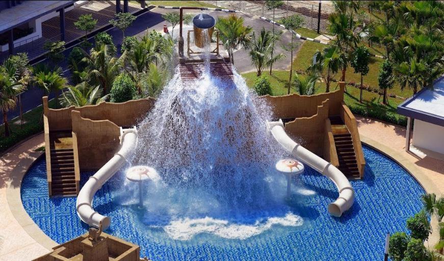 Sea View Water Theme Park At Swiss Garden - 2 Bedroom Apartment Kuantan